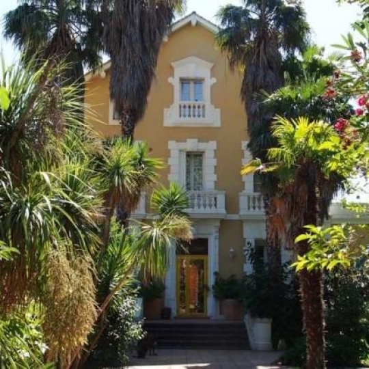  POLE SUD IMMOBILIER : Maison / Villa | BEZIERS (34500) | 330 m2 | 685 000 € 