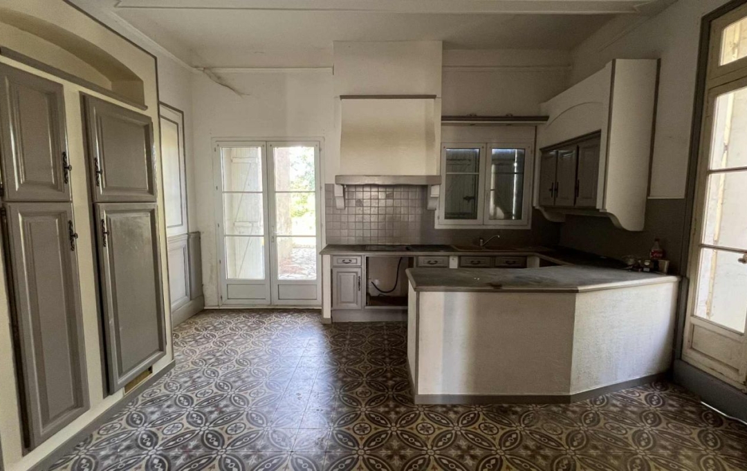 POLE SUD IMMOBILIER : House | CORNEILHAN (34490) | 254 m2 | 330 000 &euro; 