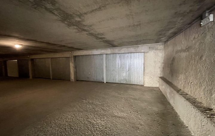 POLE SUD IMMOBILIER : Garage / Parking | BEZIERS (34500) | 0 m2 | 120 € 