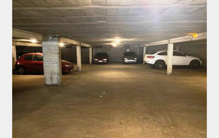 POLE SUD IMMOBILIER : Garage / Parking | BEZIERS (34500) | 0 m2 | 9 000 € 
